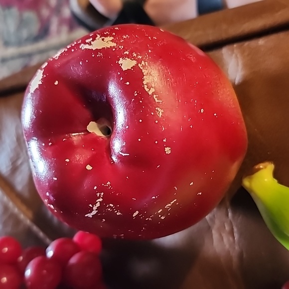 VINTAGE  FAUX 🍇 GRAPES & PLASTIC  FRUIT 😋 - Picture 4 of 7